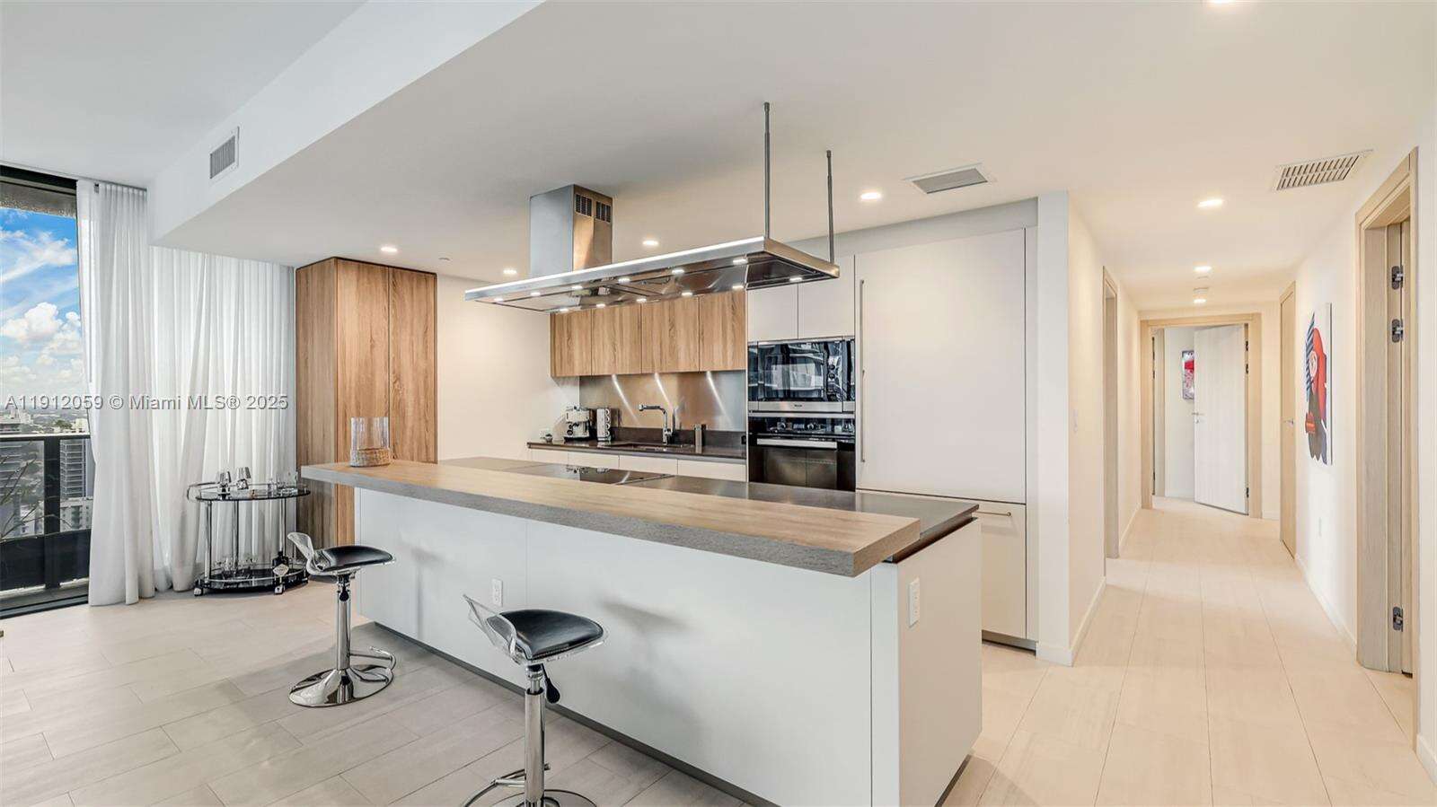 Brickell Flatiron at 1000 Brickell Plz, Miami, FL 33131 - For Rent photo 14
