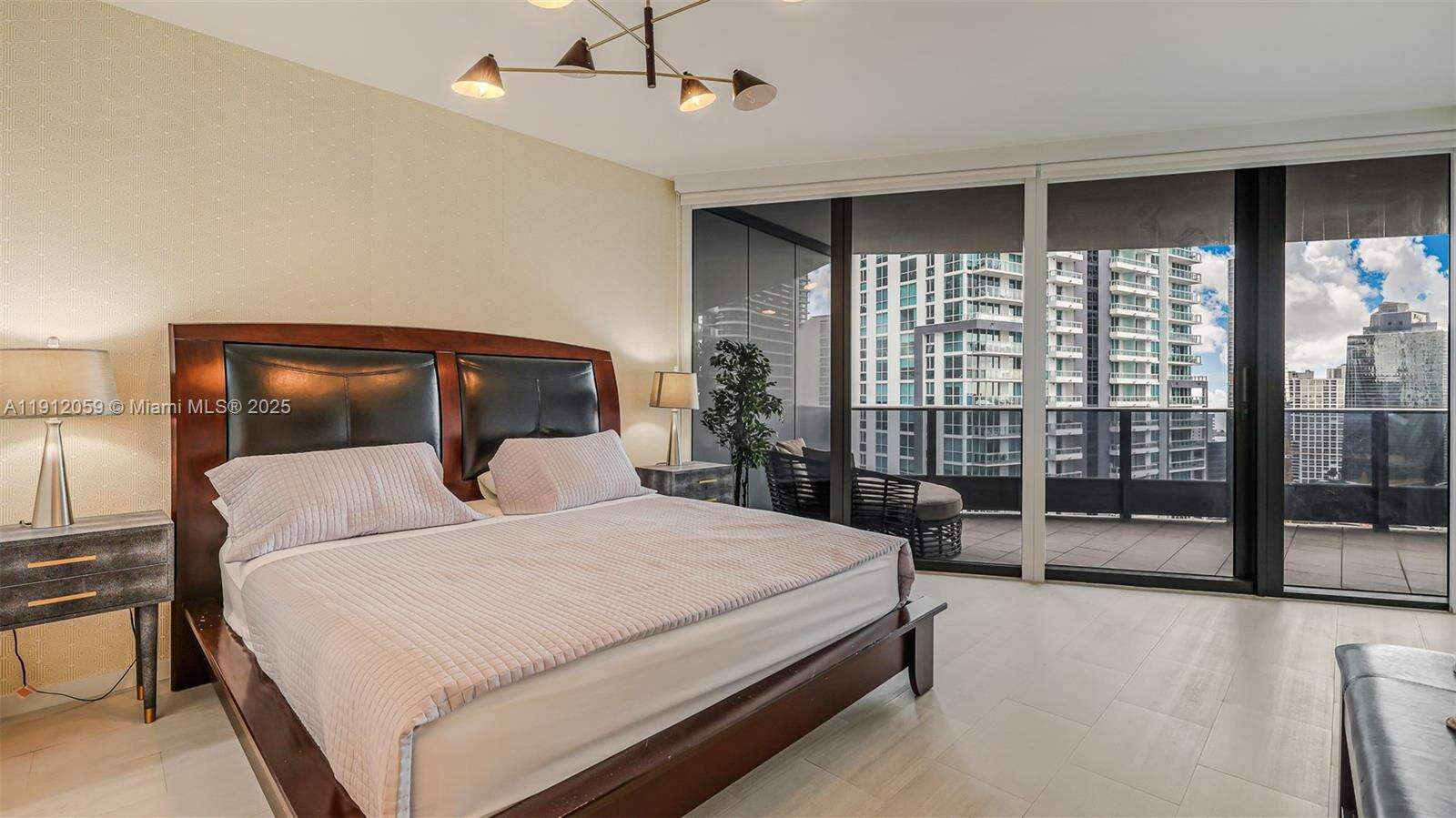 Brickell Flatiron at 1000 Brickell Plz, Miami, FL 33131 - For Rent photo 26
