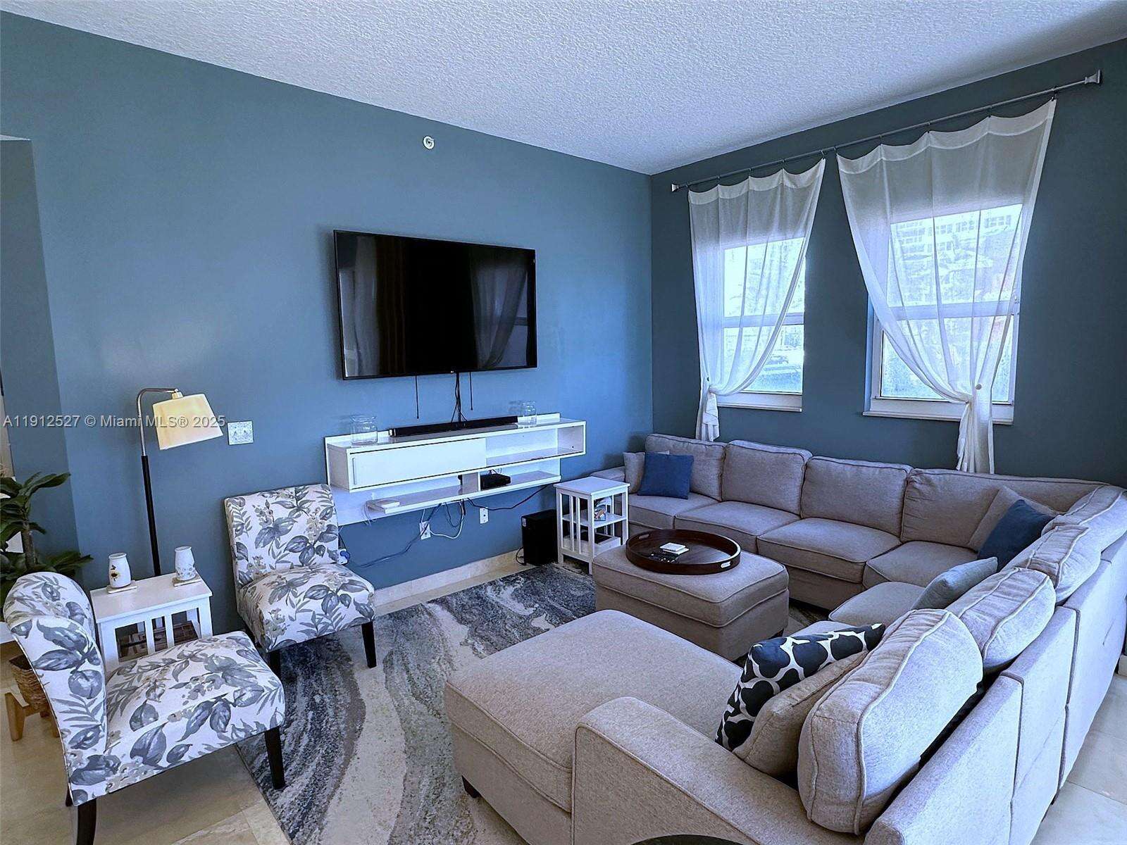 2080 Ocean Dr, Hallandale Beach, FL 33009 - For Rent photo 11
