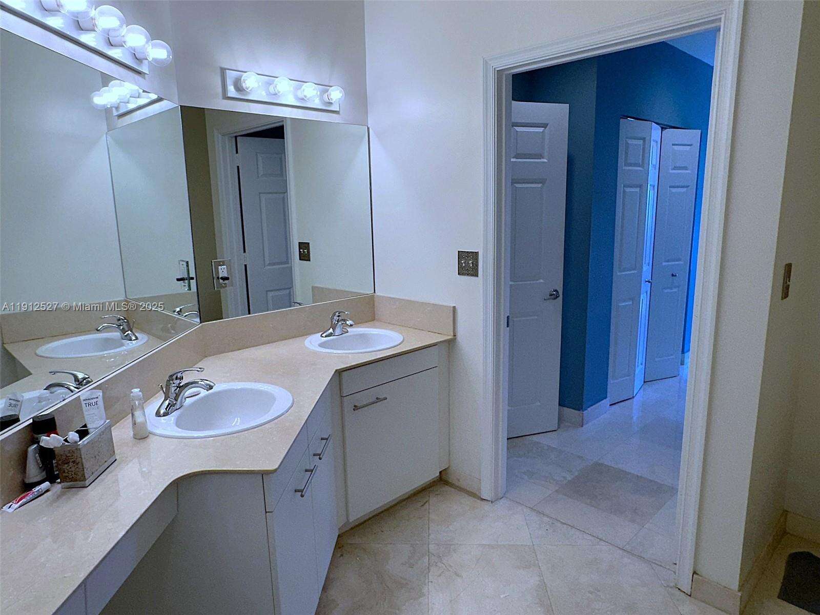 2080 Ocean Dr, Hallandale Beach, FL 33009 - For Rent photo 22