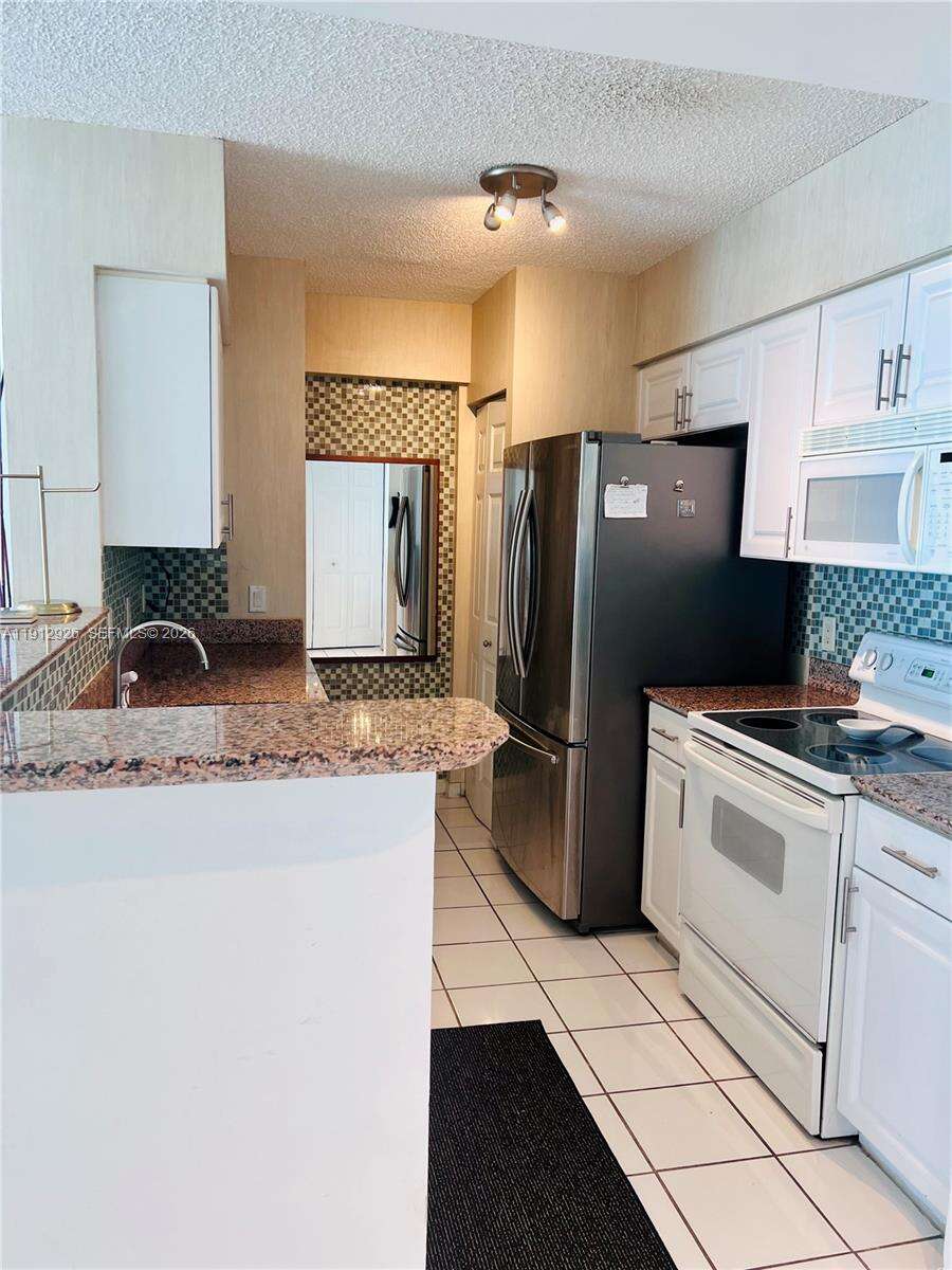 The Mark On Brickell at 1155 Brickell Bay Dr, Miami, FL 33131 - For Rent photo 9