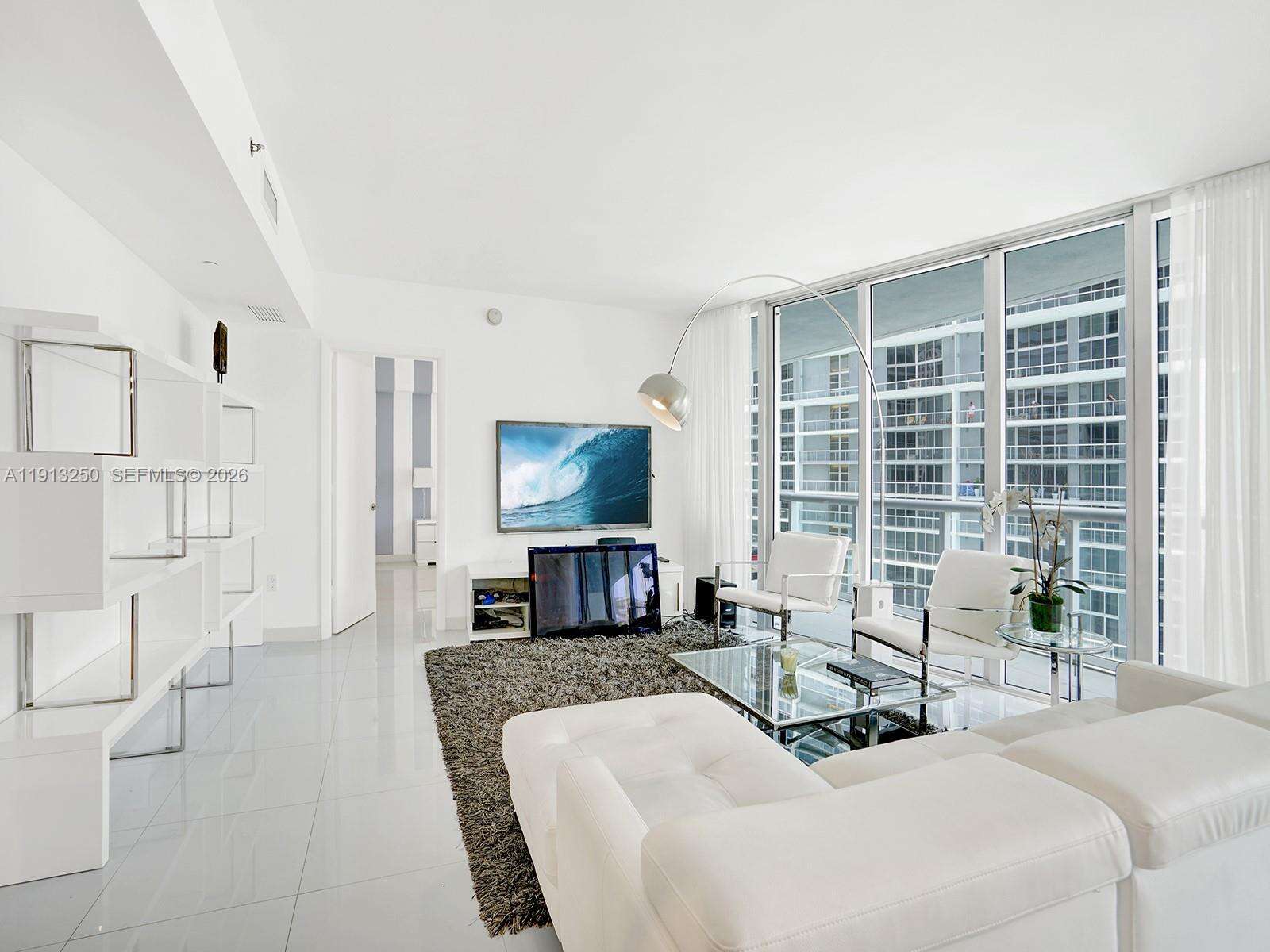Icon Brickell 2 at 495 Brickell Ave, Miami, FL 33131 - For Rent photo 11