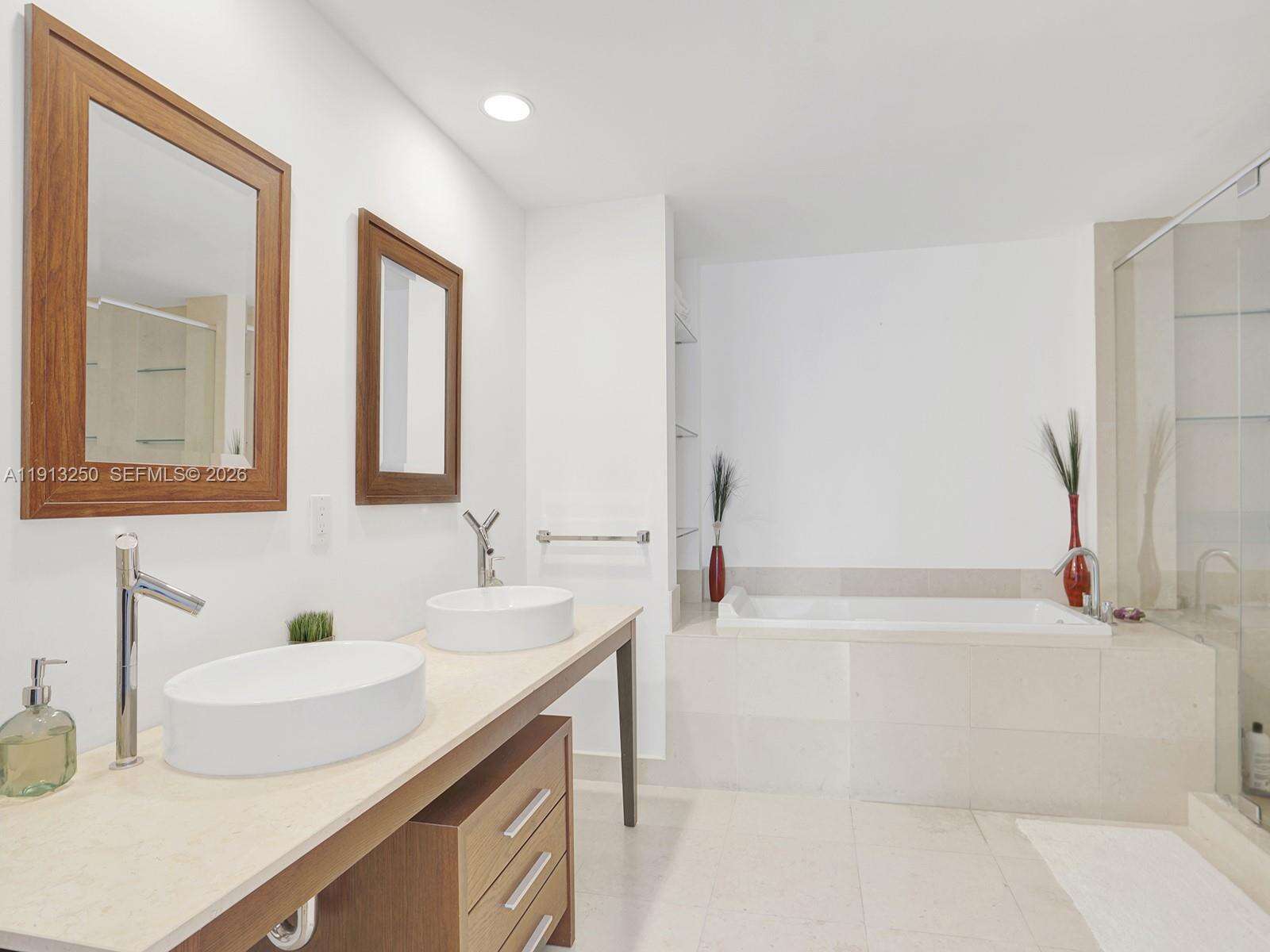 Icon Brickell 2 at 495 Brickell Ave, Miami, FL 33131 - For Rent photo 16