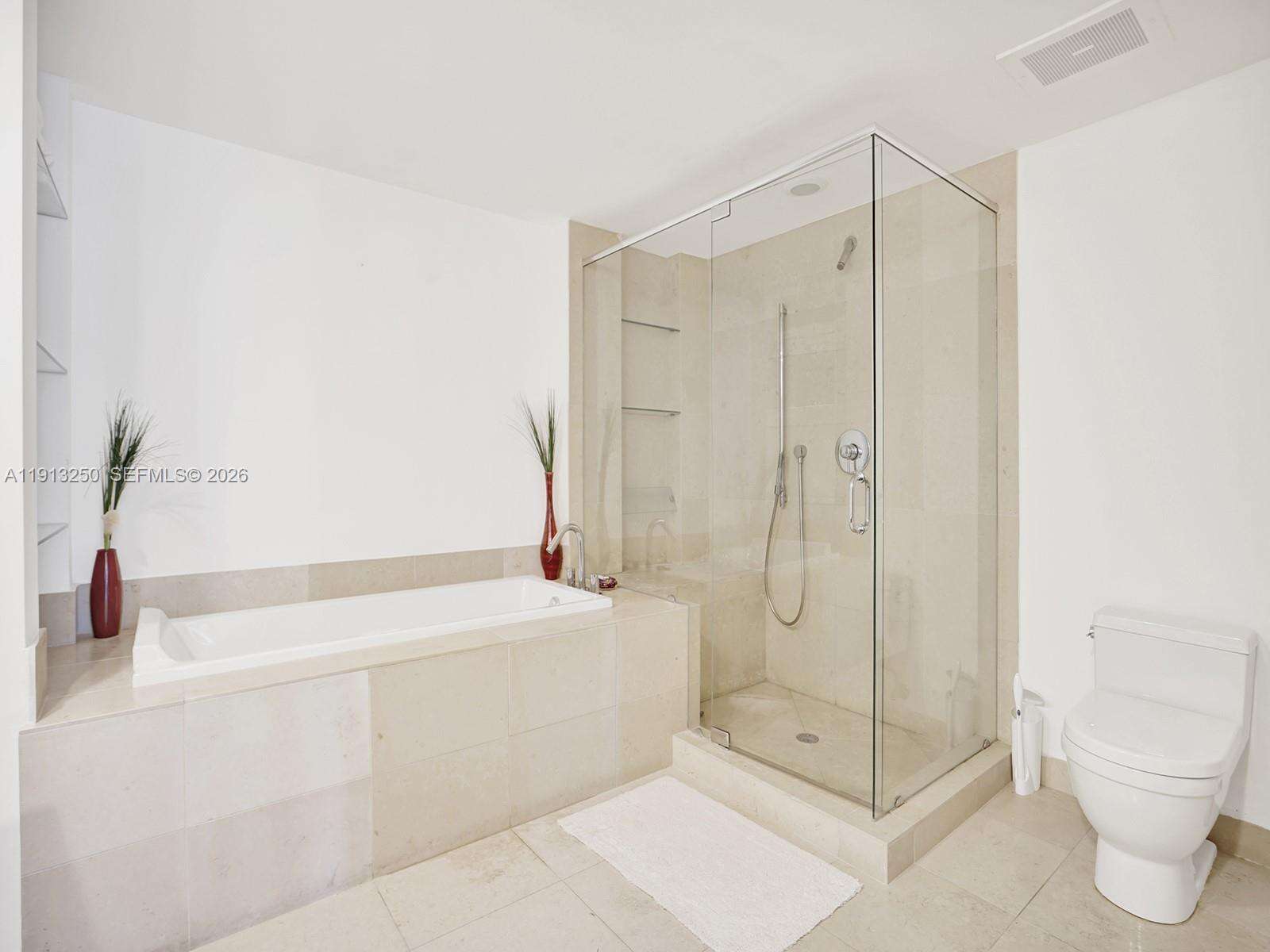 Icon Brickell 2 at 495 Brickell Ave, Miami, FL 33131 - For Rent photo 17