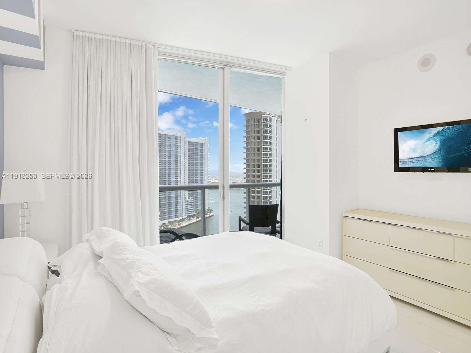 Icon Brickell 2 at 495 Brickell Ave, Miami, FL 33131 - For Rent photo 19