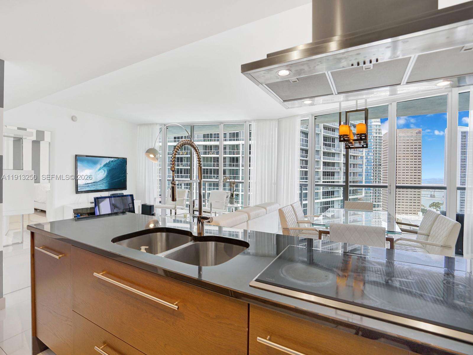 Icon Brickell 2 at 495 Brickell Ave, Miami, FL 33131 - For Rent photo 8
