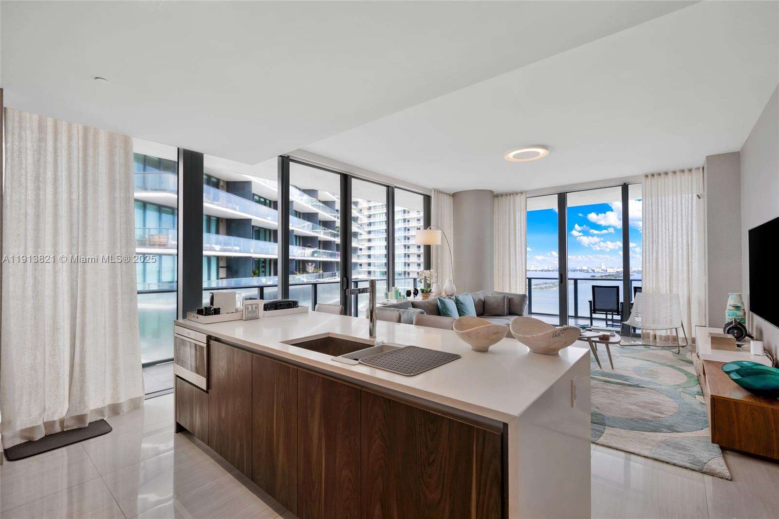 Gran Paraiso at 480 31 St, Miami, FL 33137 - For Rent photo 1