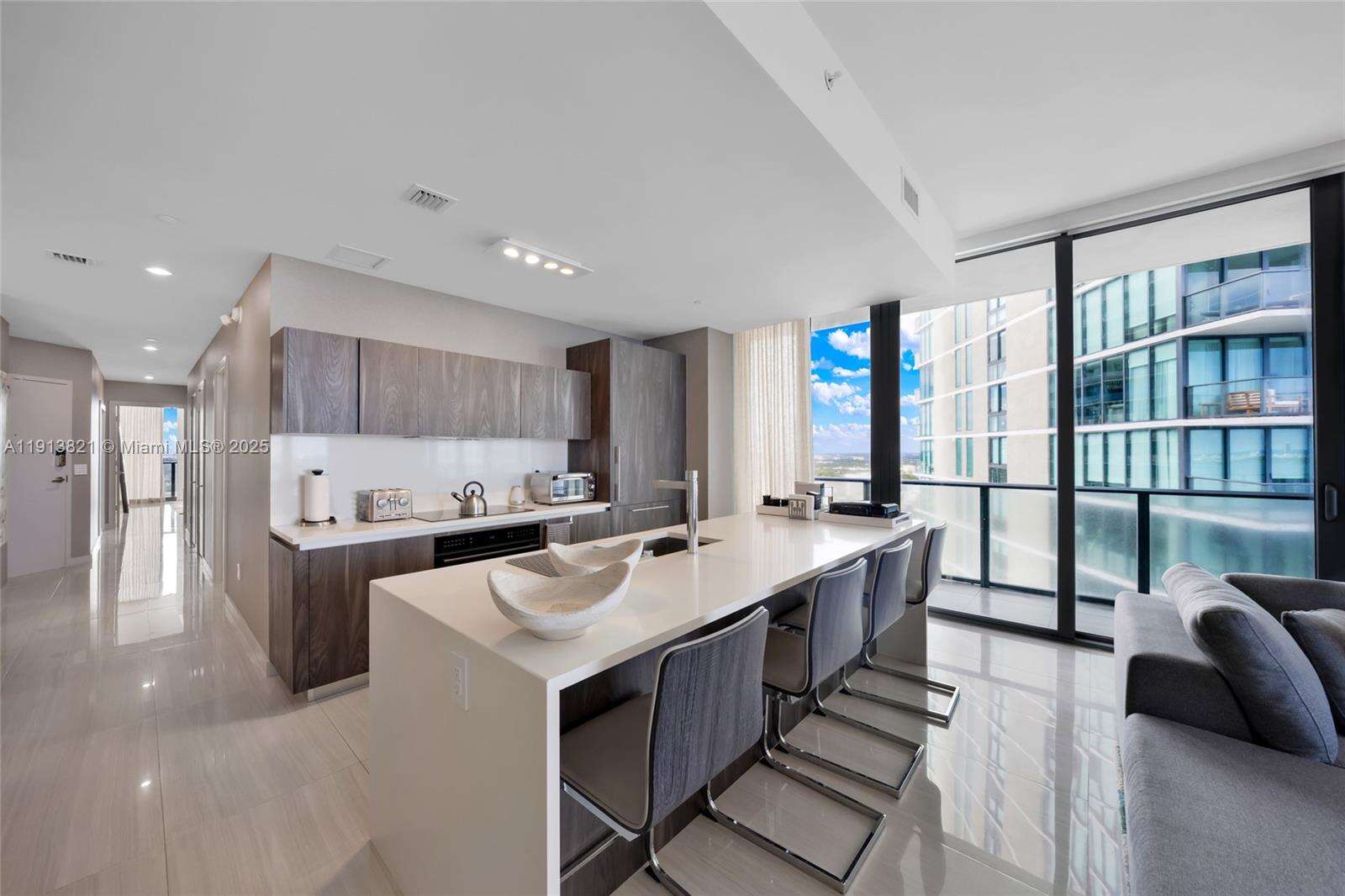 Gran Paraiso at 480 31 St, Miami, FL 33137 - For Rent photo 2