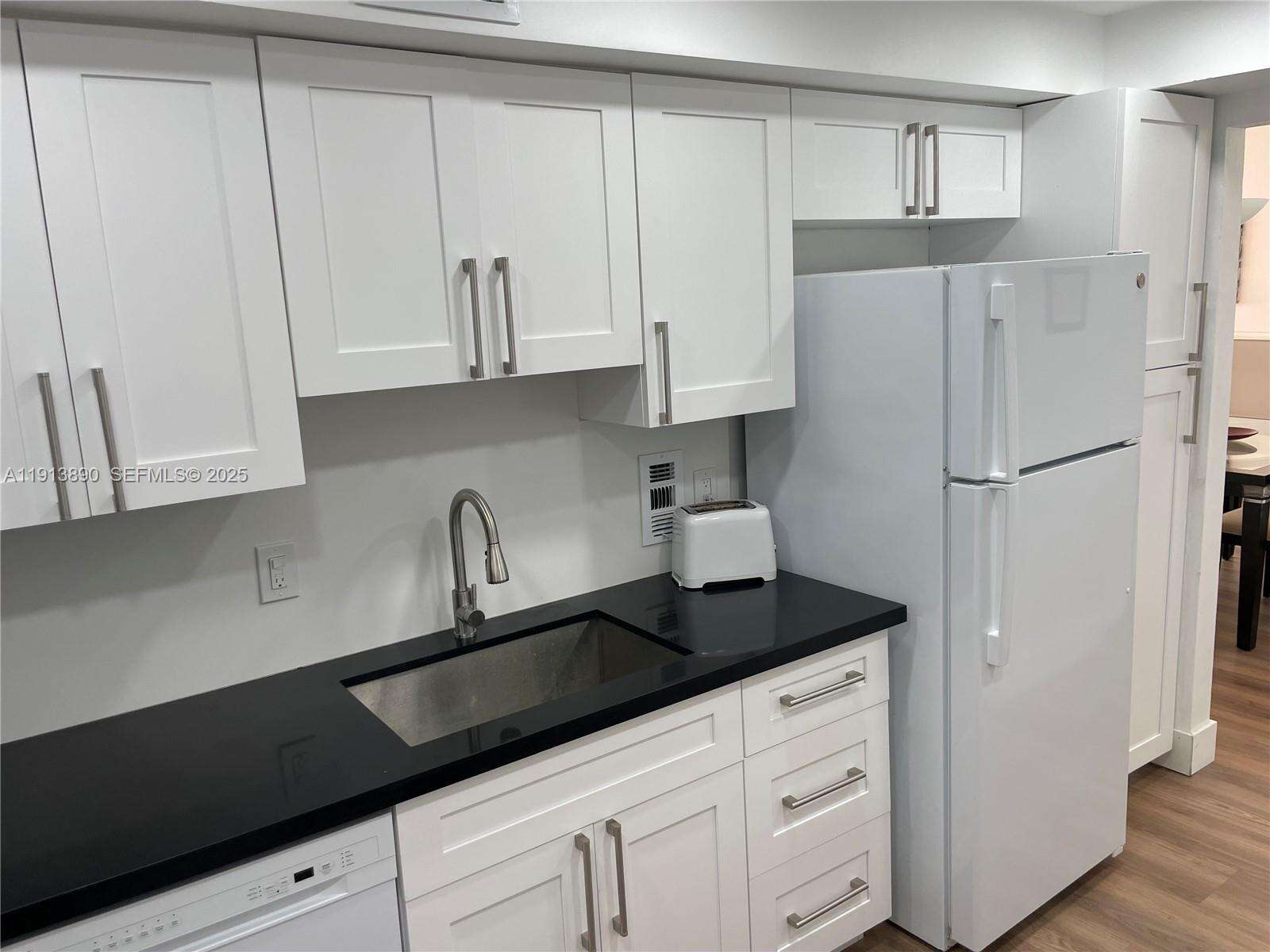 The Tides at 3801 Ocean Dr, Lauderdale By The Sea, FL 33019 - For Rent photo 10