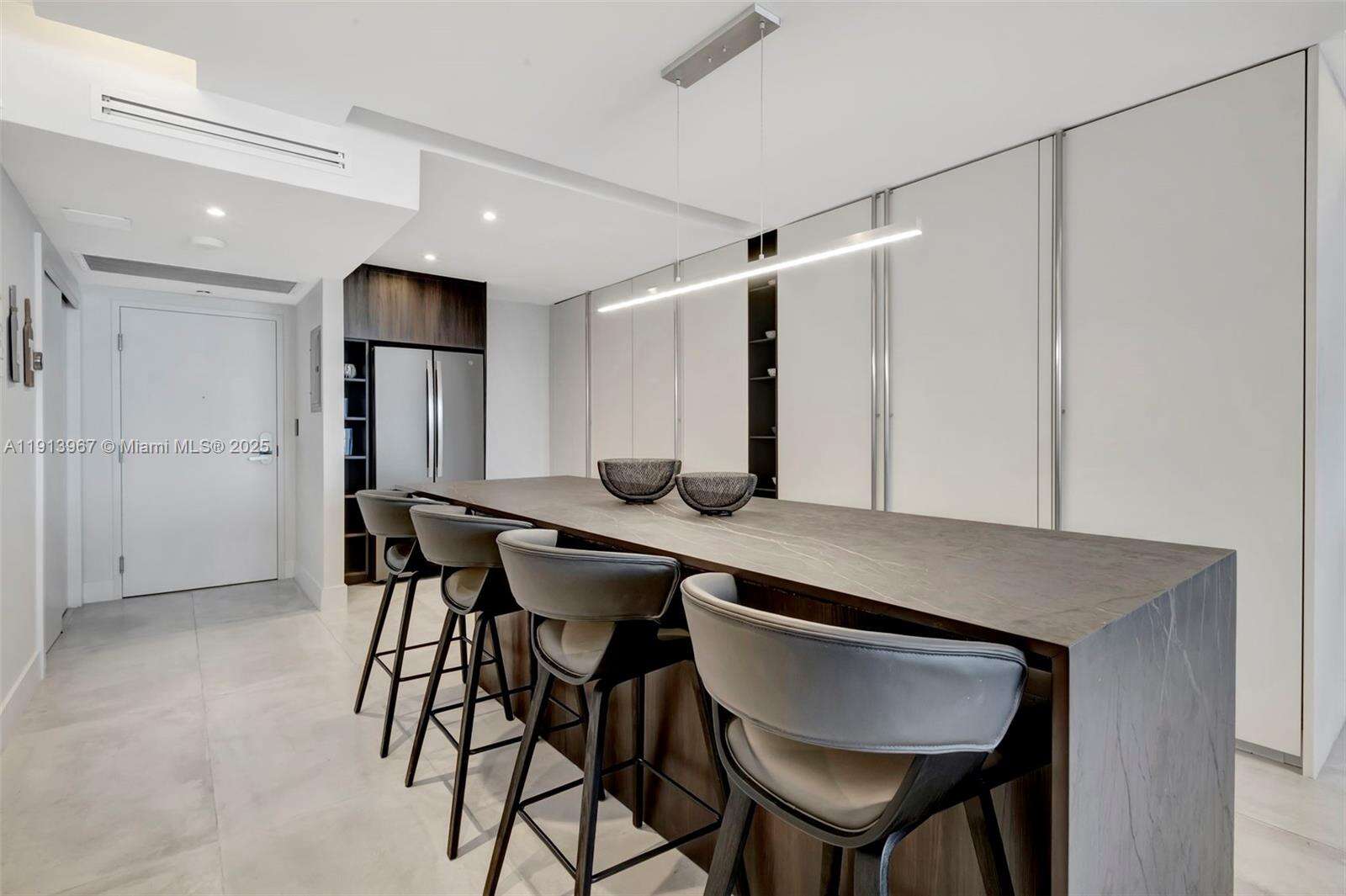 Roney Palace at 2301 Collins Ave, Miami Beach, FL 33139 - For Rent photo 13