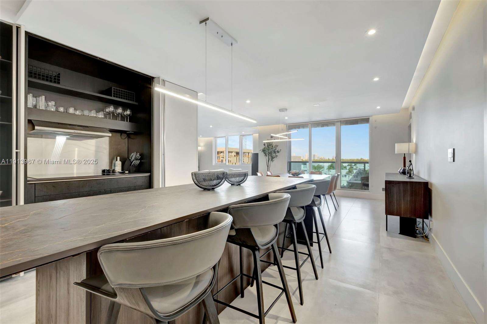Roney Palace at 2301 Collins Ave, Miami Beach, FL 33139 - For Rent photo 18