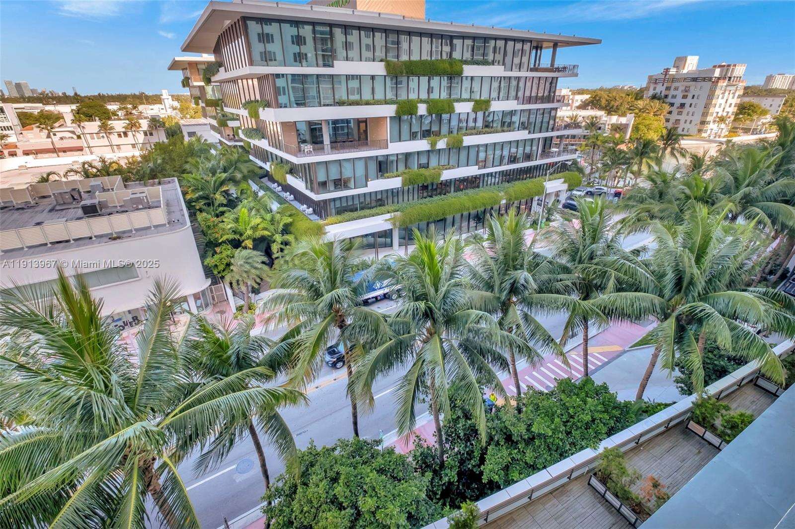 Roney Palace at 2301 Collins Ave, Miami Beach, FL 33139 - For Rent photo 21
