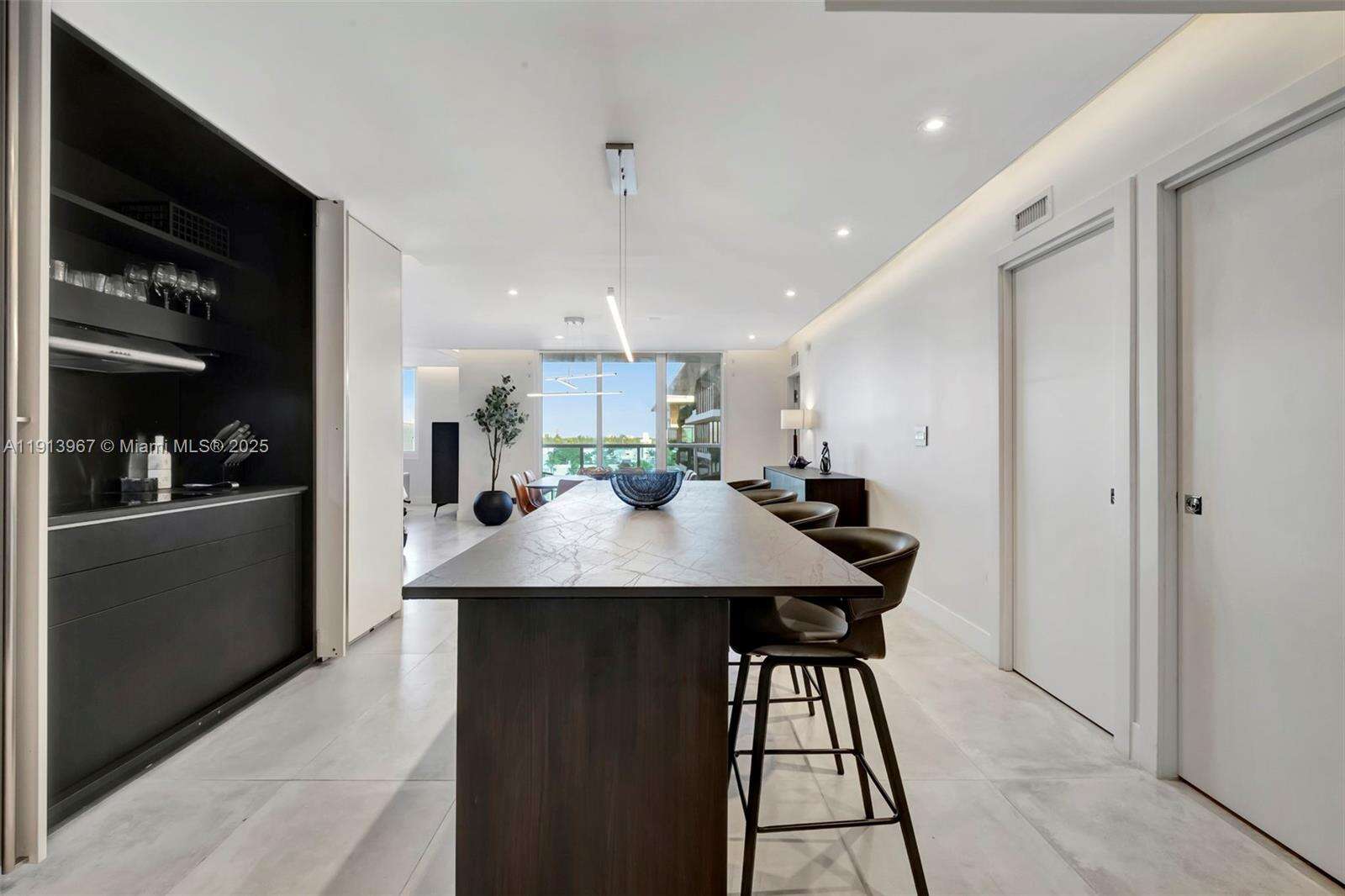 Roney Palace at 2301 Collins Ave, Miami Beach, FL 33139 - For Rent photo 45