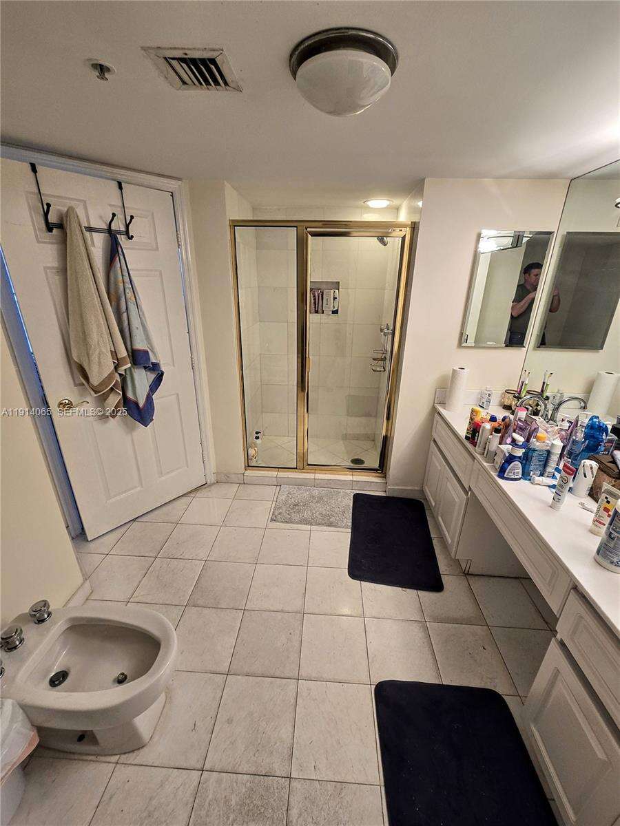 La Gorce Palace at 6301 Collins Ave, Miami Beach, FL 33141 - For Rent photo 17