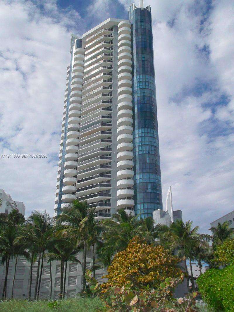 La Gorce Palace at 6301 Collins Ave, Miami Beach, FL 33141 - For Rent photo 3