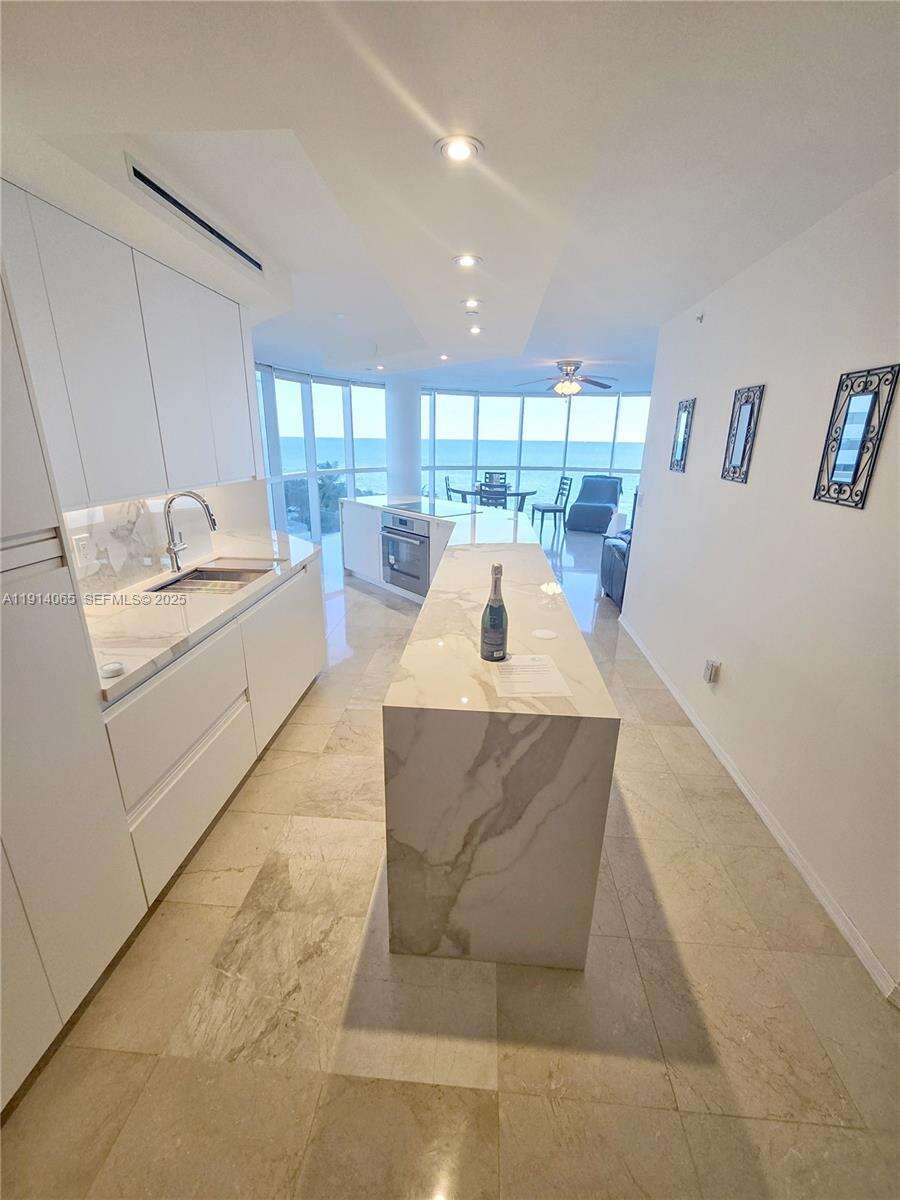 La Gorce Palace at 6301 Collins Ave, Miami Beach, FL 33141 - For Rent photo 4