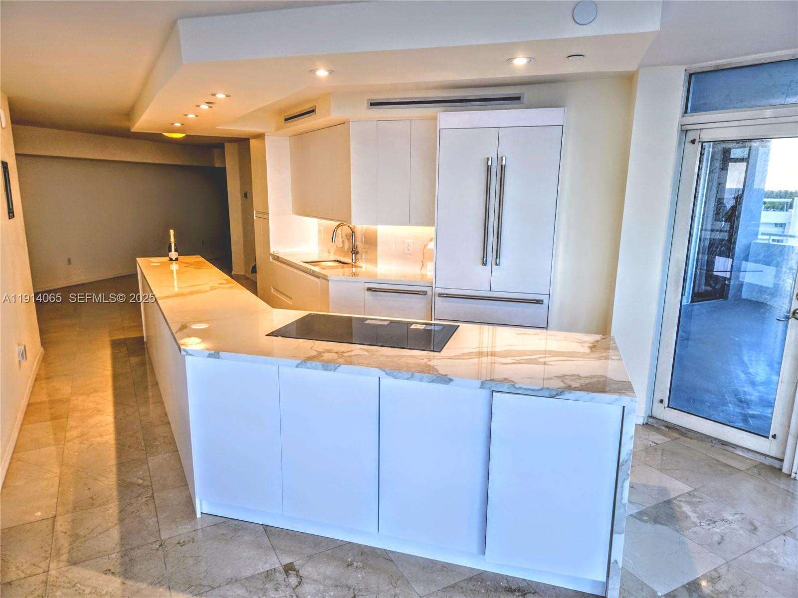 La Gorce Palace at 6301 Collins Ave, Miami Beach, FL 33141 - For Rent photo 9