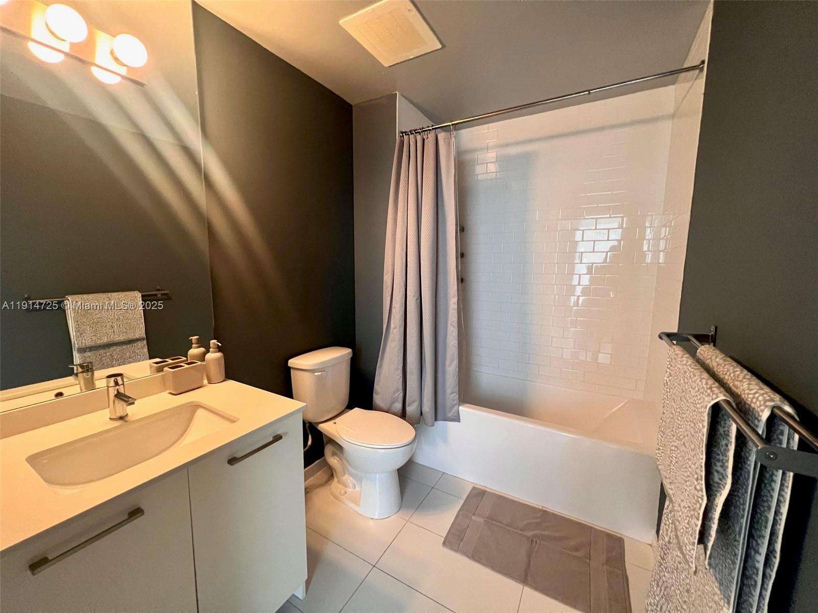 Centro at 151 1 St, Miami, FL 33131 - For Rent photo 11