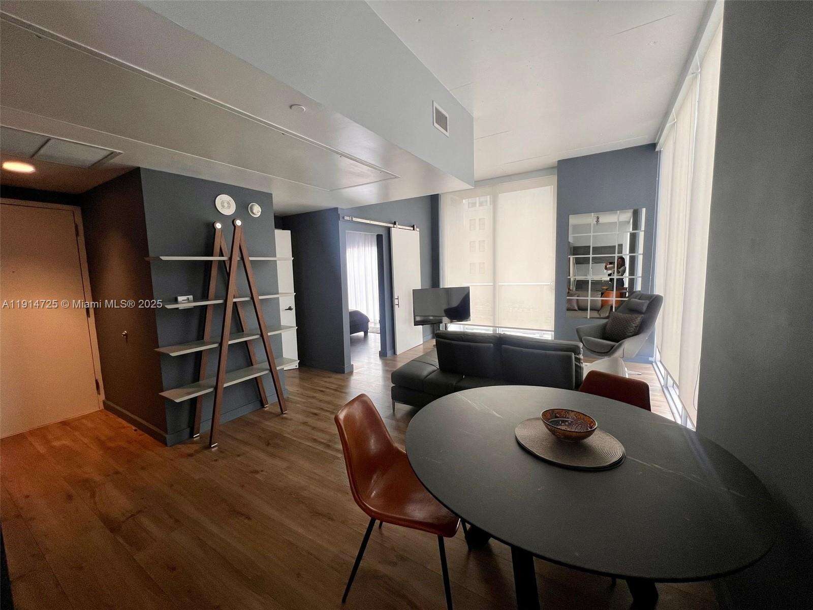 Centro at 151 1 St, Miami, FL 33131 - For Rent photo 3