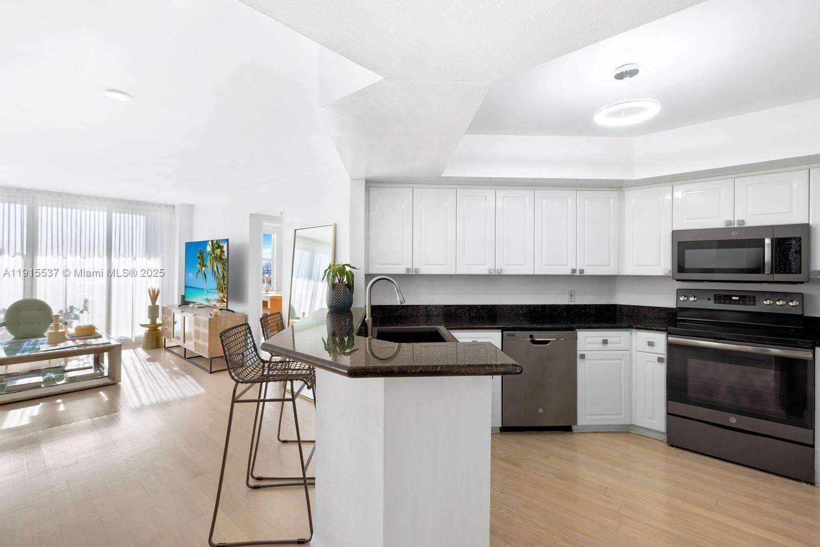 1800 Sunset Harbour Dr, Miami Beach, FL 33139 - For Rent photo 12