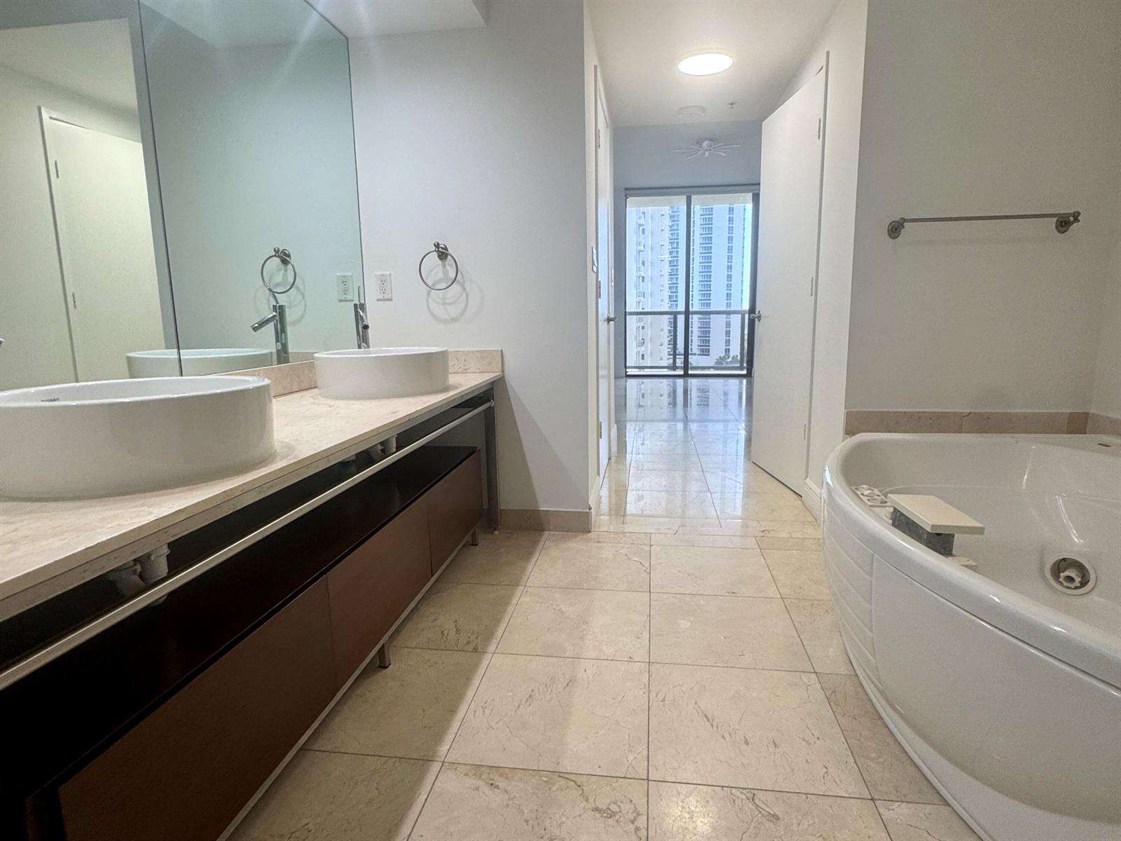 Sayan at 16275 Collins, Sunny Isles Beach, FL 33160 - For Rent photo 11