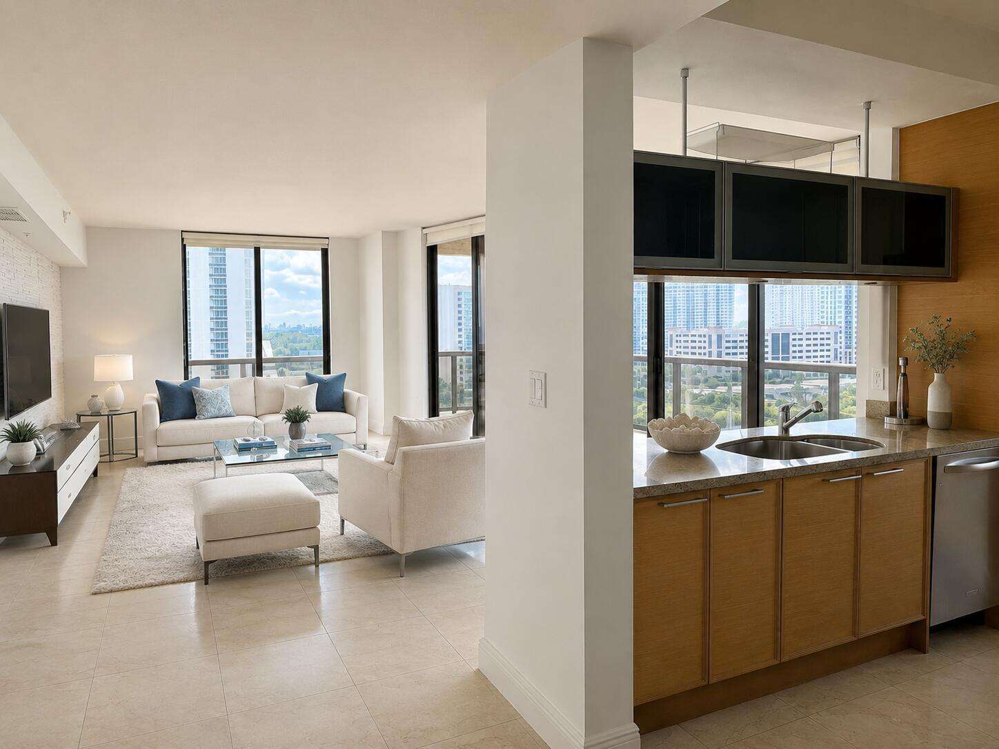 Sayan at 16275 Collins, Sunny Isles Beach, FL 33160 - For Rent photo 4