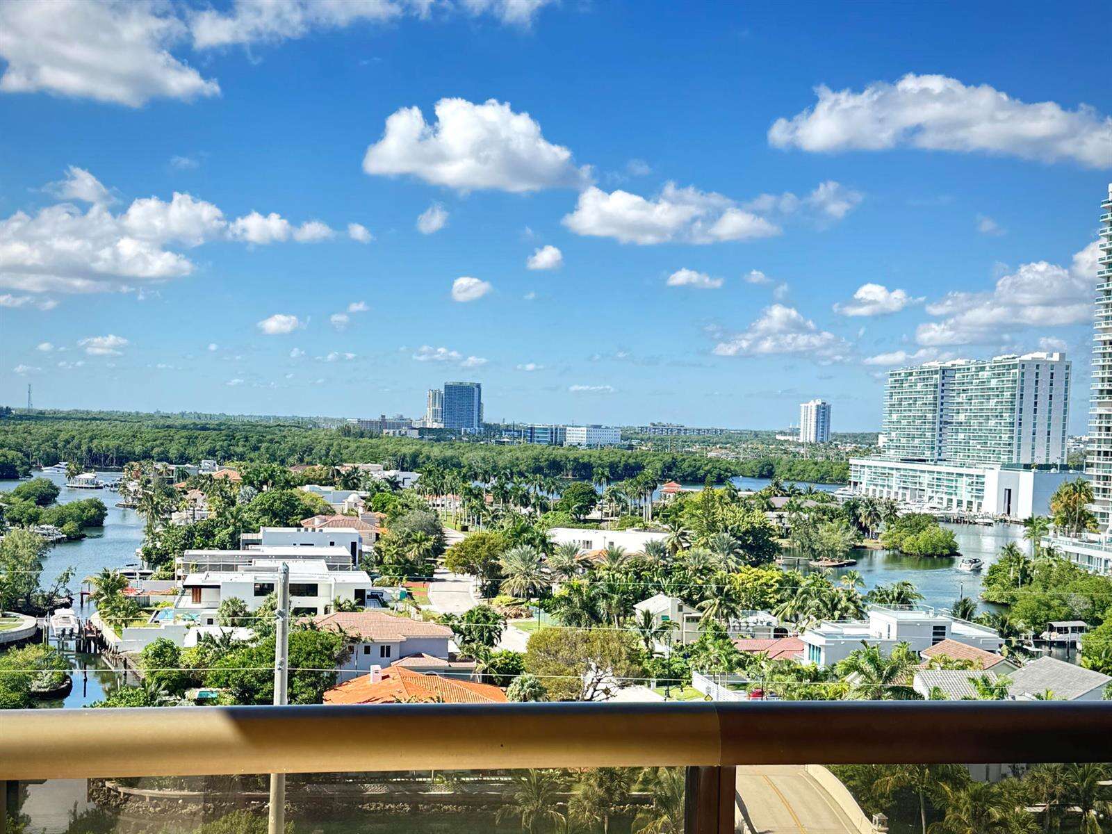 Sayan at 16275 Collins, Sunny Isles Beach, FL 33160 - For Rent photo 5