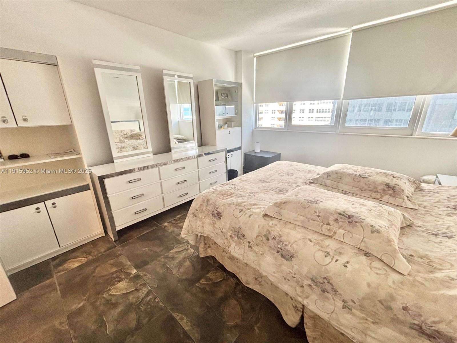 Parker Plaza at 2030 Ocean Dr, Hallandale Beach, FL 33009 - For Rent photo 11
