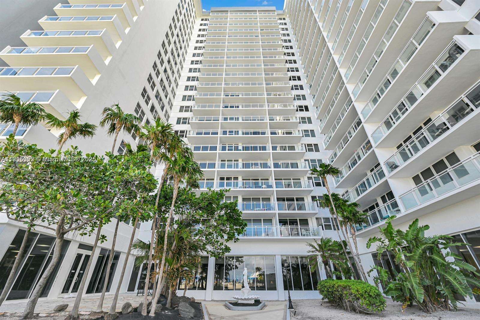 Parker Plaza at 2030 Ocean Dr, Hallandale Beach, FL 33009 - For Rent photo 17