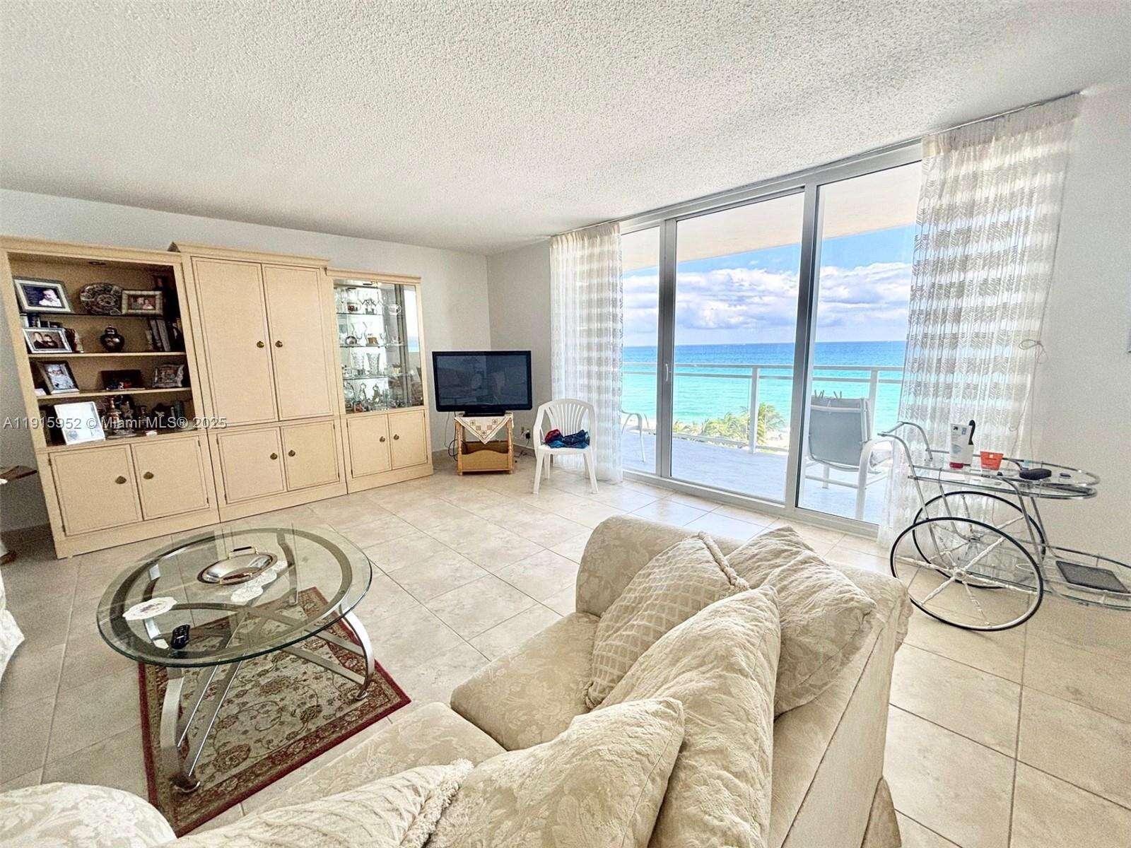 Parker Plaza at 2030 Ocean Dr, Hallandale Beach, FL 33009 - For Rent photo 5