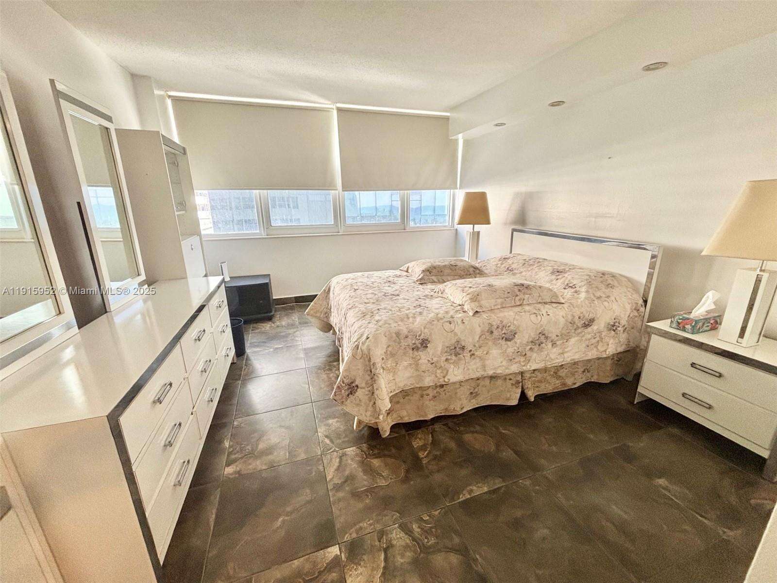 Parker Plaza at 2030 Ocean Dr, Hallandale Beach, FL 33009 - For Rent photo 10