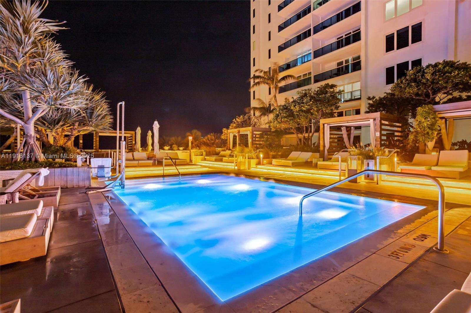Roney Palace at 2301 Collins Ave, Miami Beach, FL 33139 - For Rent photo 12