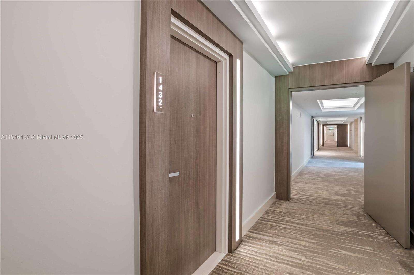 Roney Palace at 2301 Collins Ave, Miami Beach, FL 33139 - For Rent photo 21