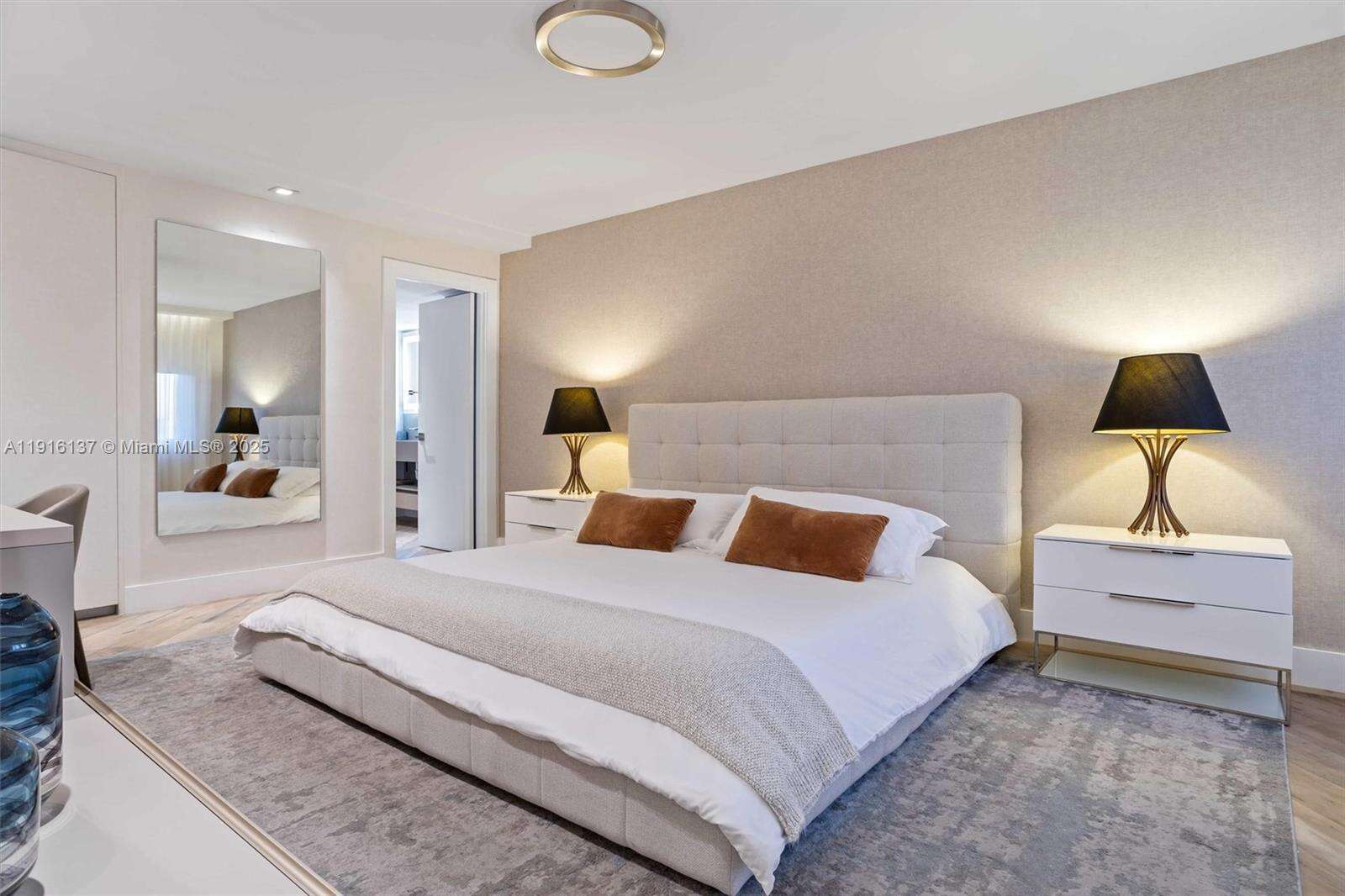 Roney Palace at 2301 Collins Ave, Miami Beach, FL 33139 - For Rent photo 38