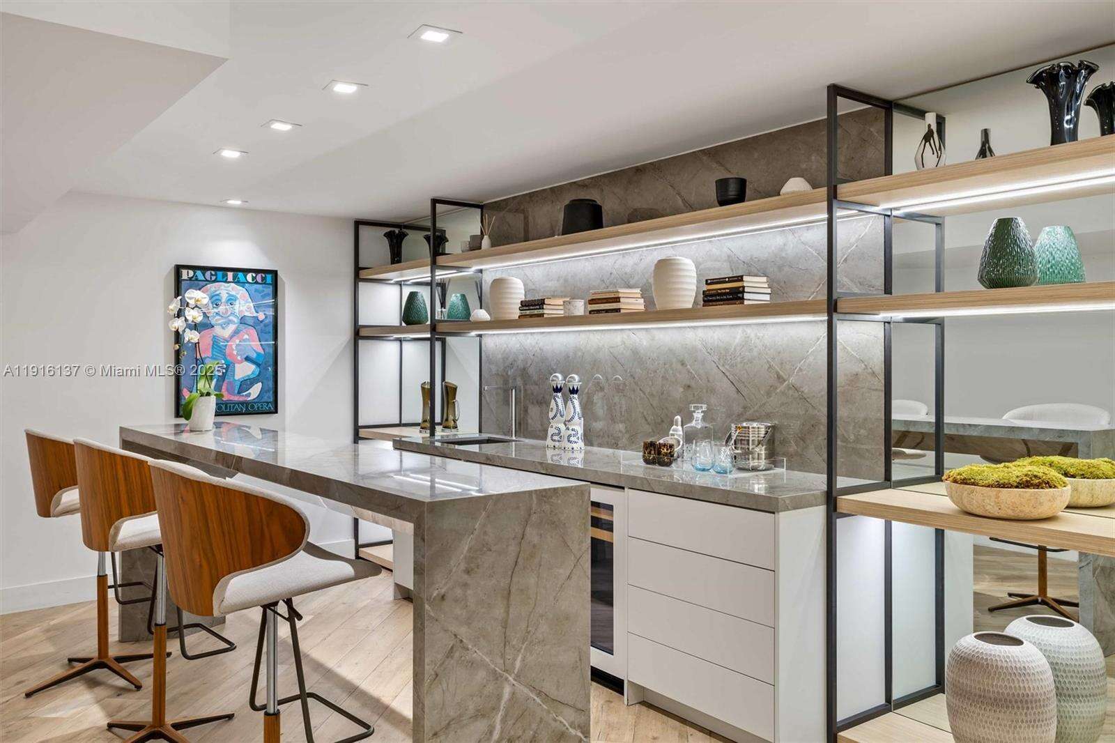Roney Palace at 2301 Collins Ave, Miami Beach, FL 33139 - For Rent photo 49