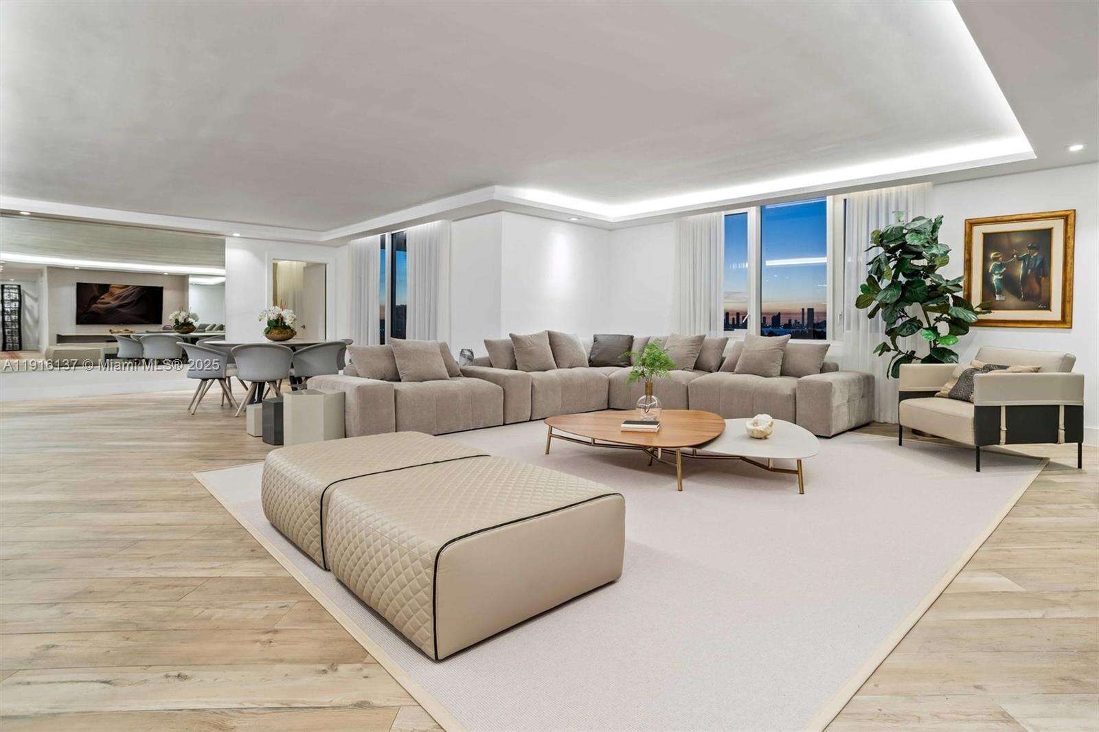 Roney Palace at 2301 Collins Ave, Miami Beach, FL 33139 - For Rent photo 57