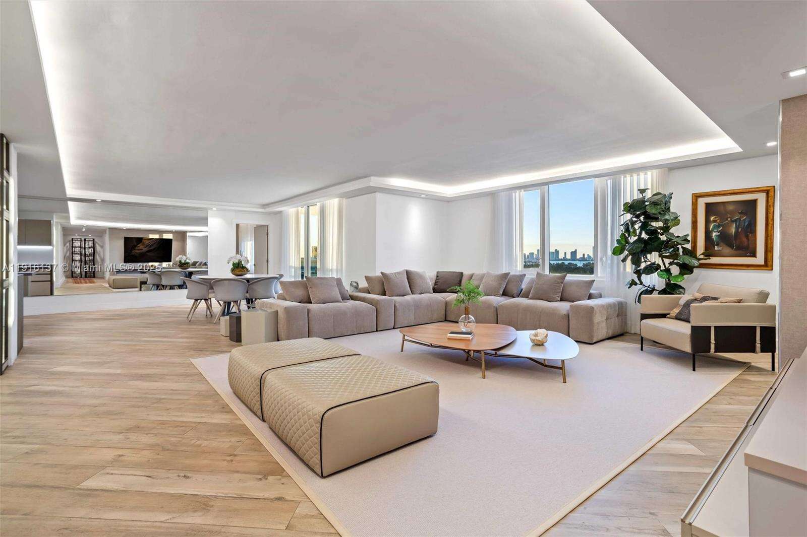 Roney Palace at 2301 Collins Ave, Miami Beach, FL 33139 - For Rent photo 59