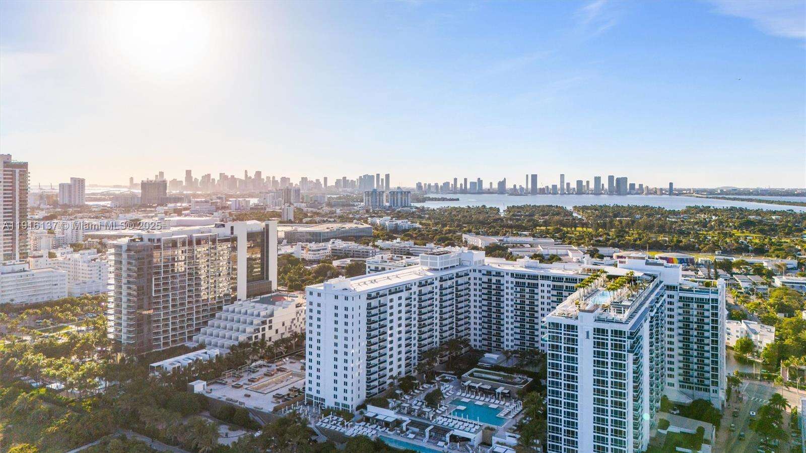 Roney Palace at 2301 Collins Ave, Miami Beach, FL 33139 - For Rent photo 7