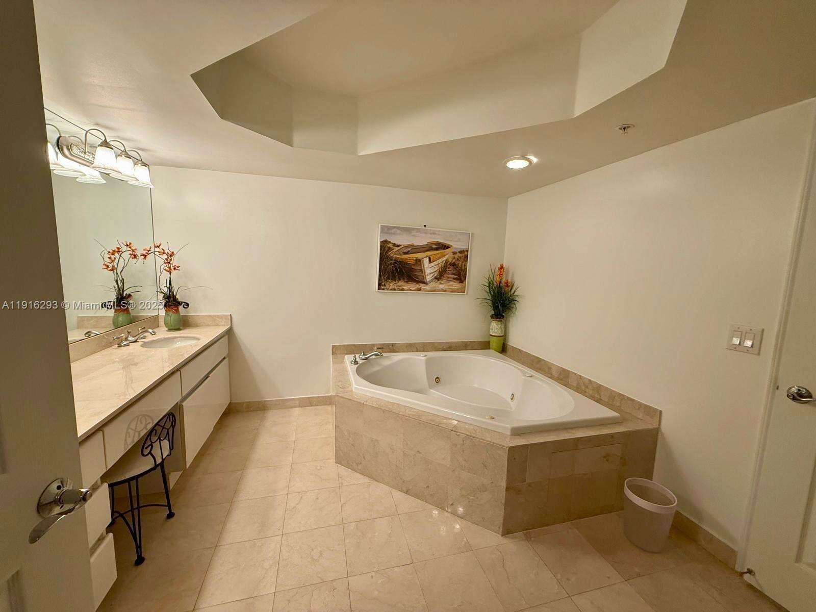 Sands Pointe at 16711 Collins Ave, Sunny Isles Beach, FL 33160 - For Rent photo 16