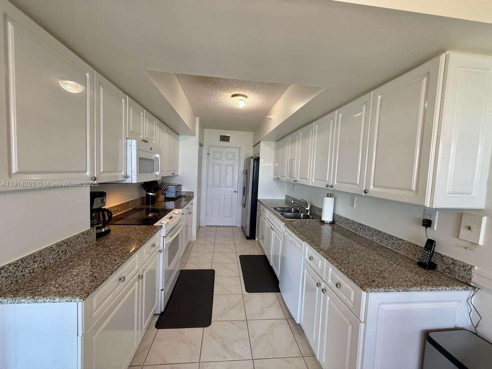 Sands Pointe at 16711 Collins Ave, Sunny Isles Beach, FL 33160 - For Rent photo 7
