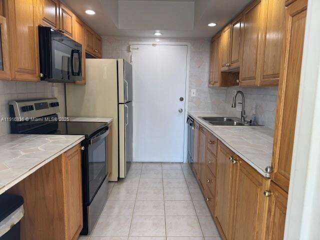 The Carriage House at 5401 Collins Ave, Miami Beach, FL 33140 - For Rent photo 22