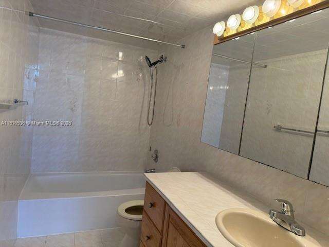 The Carriage House at 5401 Collins Ave, Miami Beach, FL 33140 - For Rent photo 31