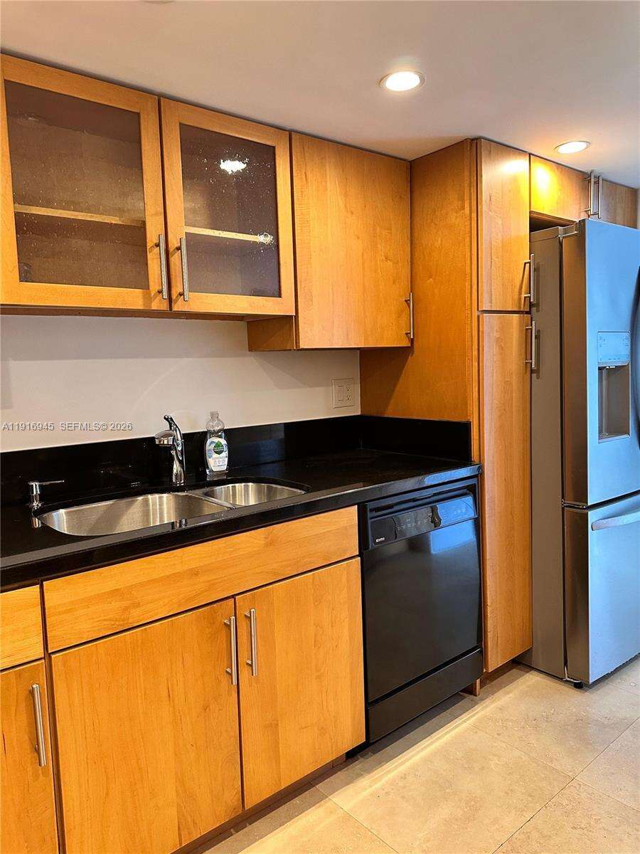 Brickell Bay Club at 2333 Brickell Ave, Miami, FL 33129 - For Rent photo 2