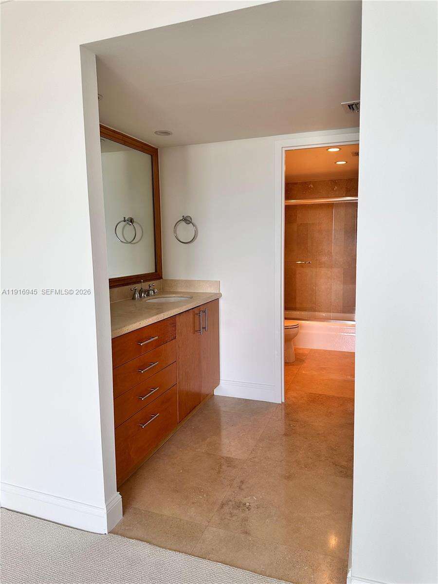 Brickell Bay Club at 2333 Brickell Ave, Miami, FL 33129 - For Rent photo 12