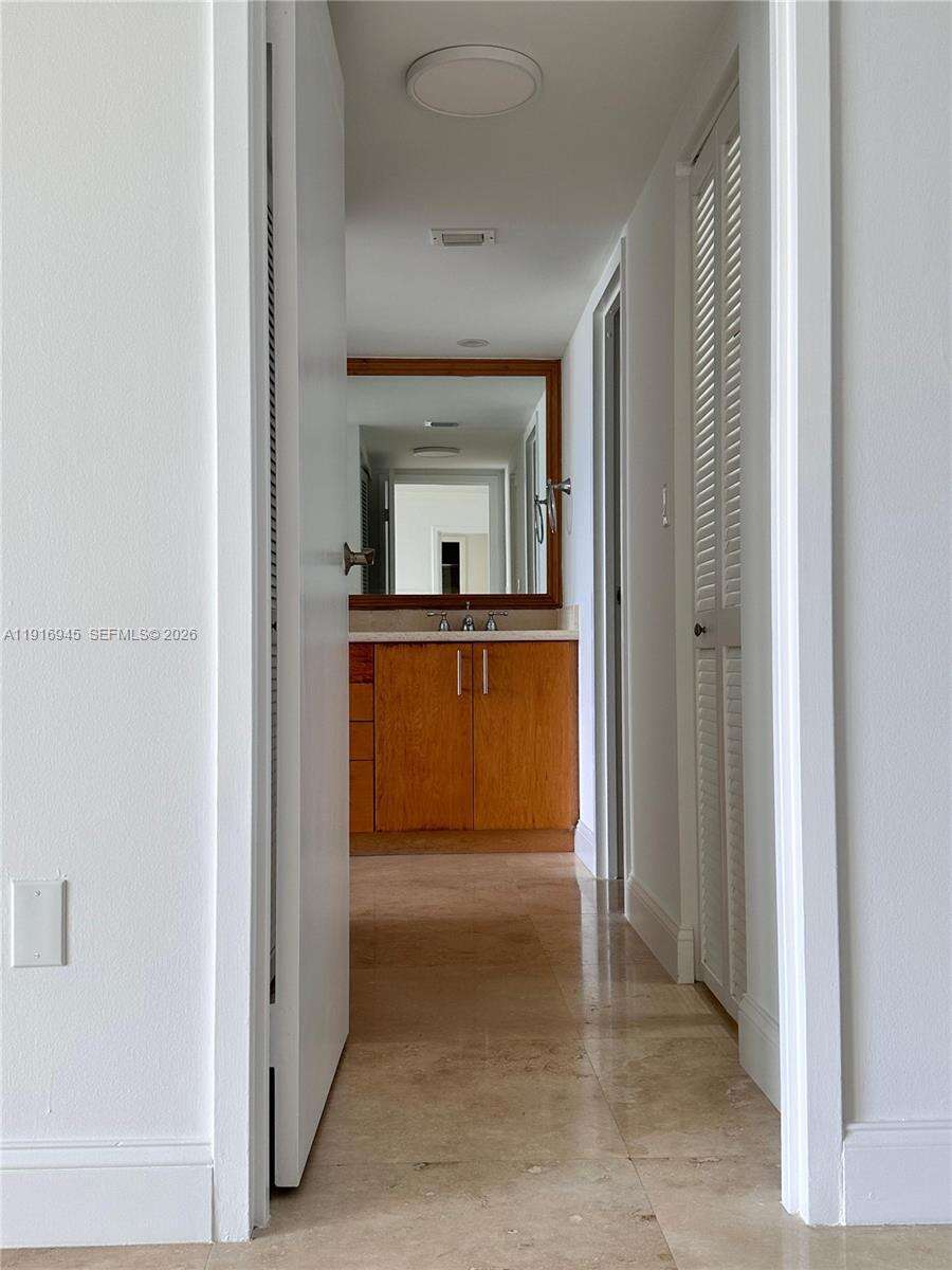 Brickell Bay Club at 2333 Brickell Ave, Miami, FL 33129 - For Rent photo 13