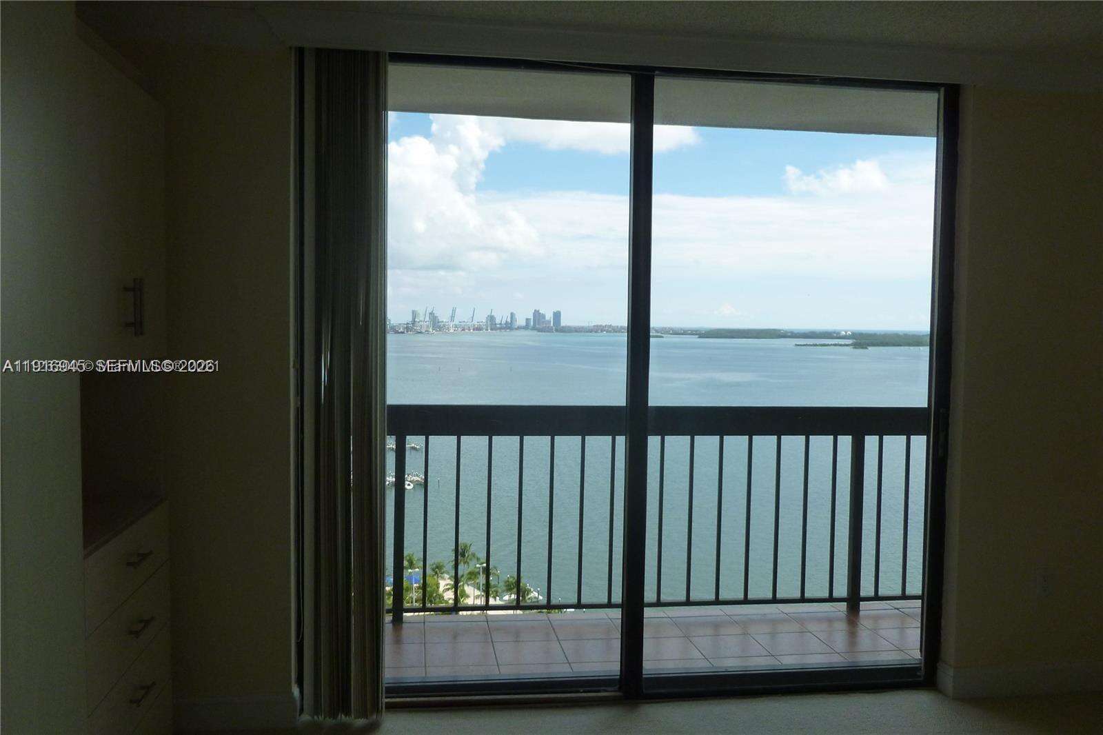 Brickell Bay Club at 2333 Brickell Ave, Miami, FL 33129 - For Rent photo 19