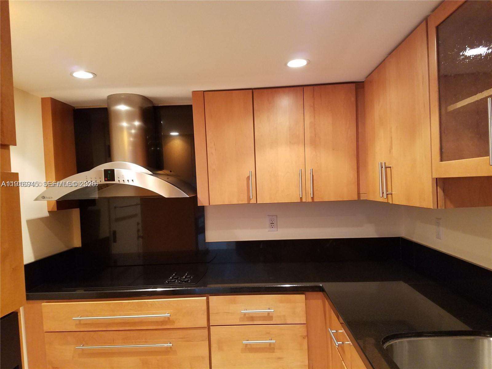 Brickell Bay Club at 2333 Brickell Ave, Miami, FL 33129 - For Rent photo 3