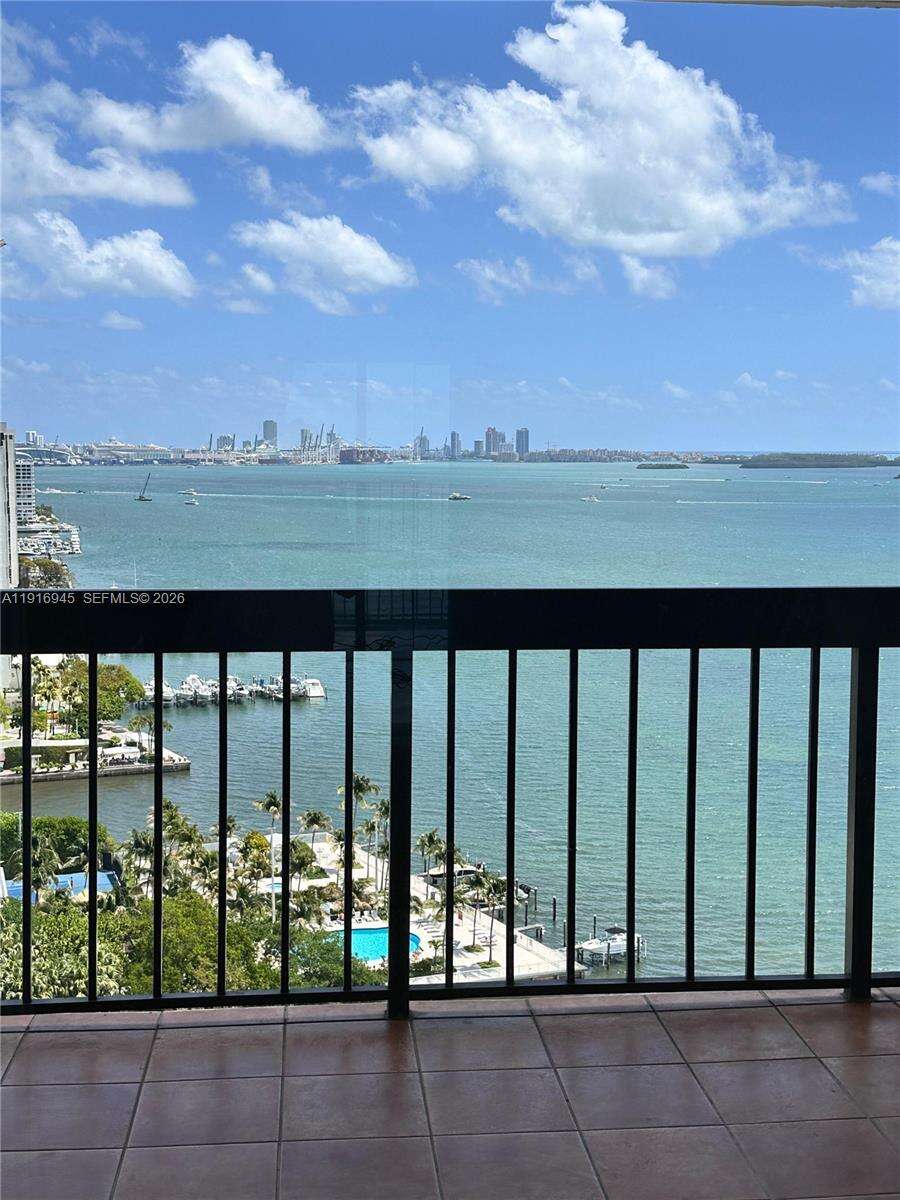 Brickell Bay Club at 2333 Brickell Ave, Miami, FL 33129 - For Rent photo 38