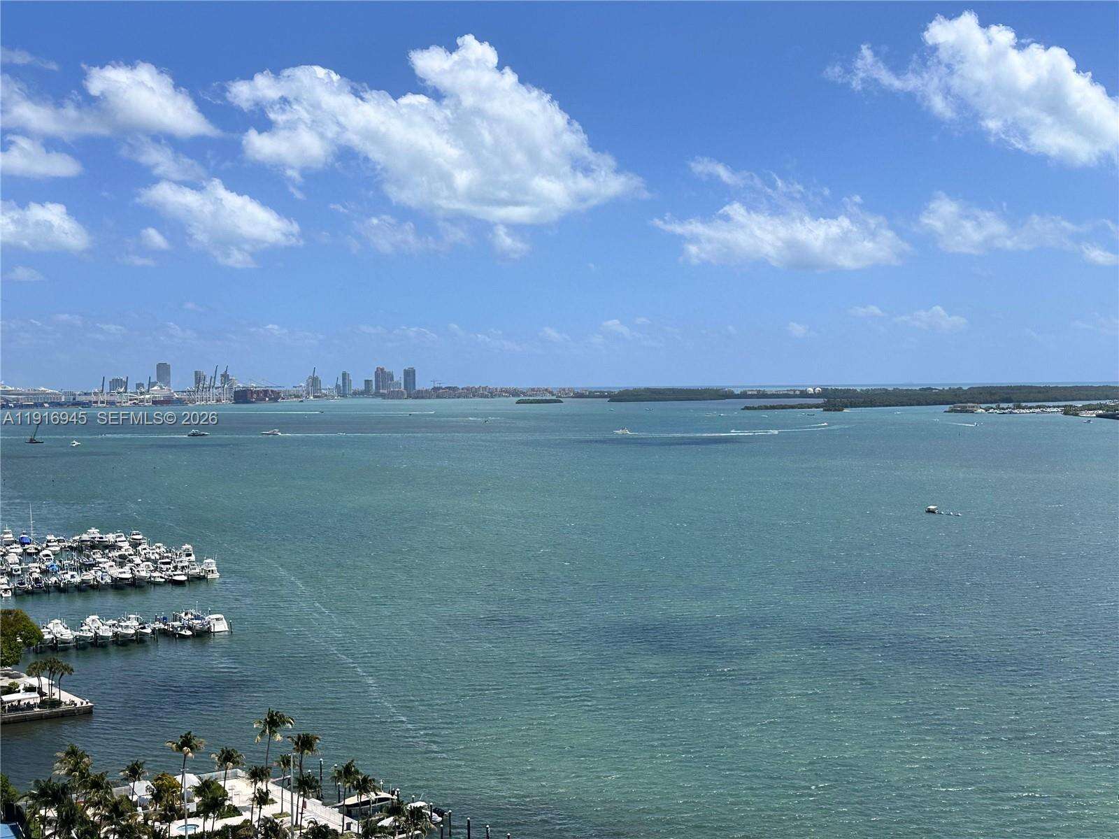 Brickell Bay Club at 2333 Brickell Ave, Miami, FL 33129 - For Rent photo 39