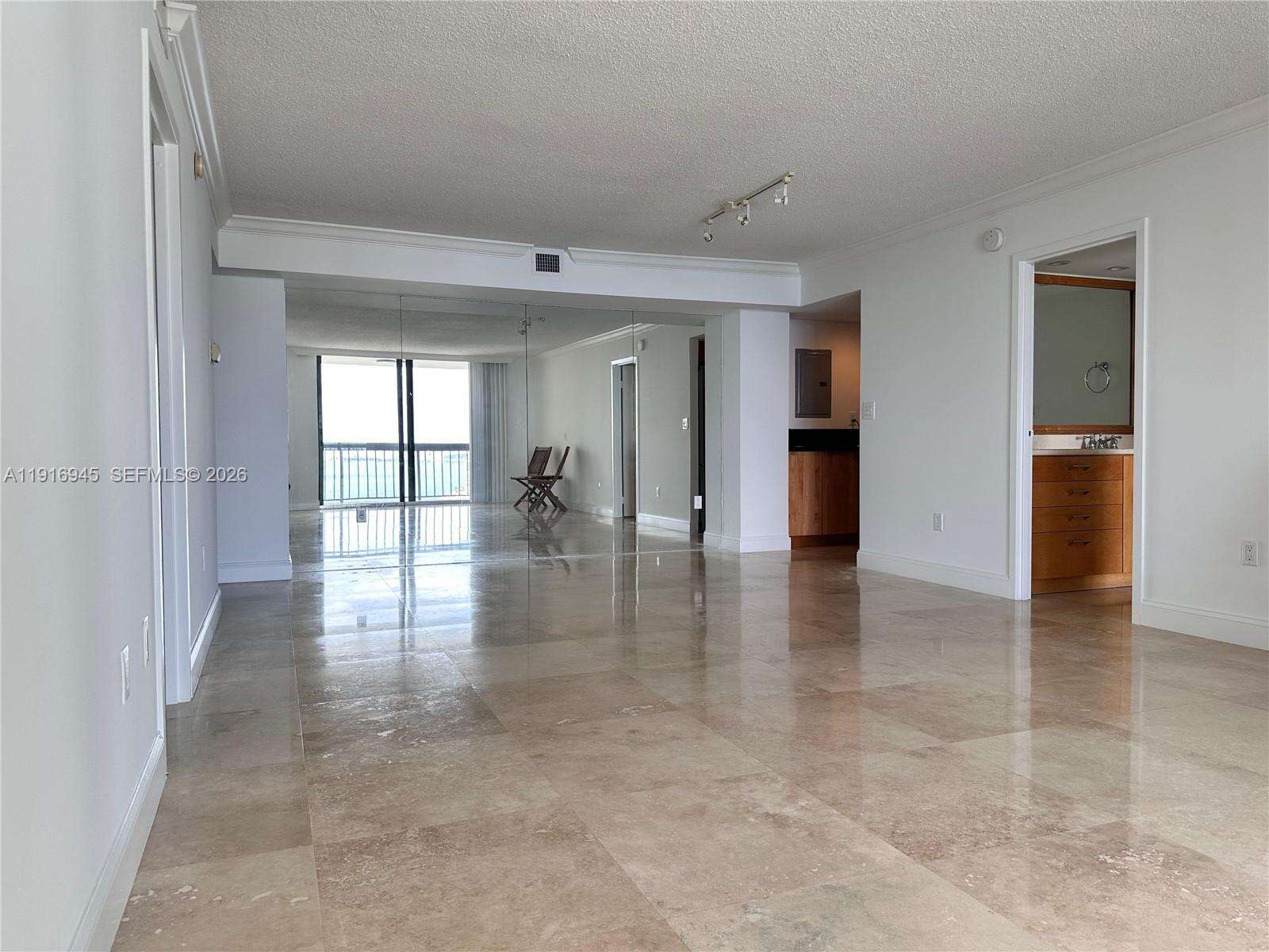 Brickell Bay Club at 2333 Brickell Ave, Miami, FL 33129 - For Rent photo 9